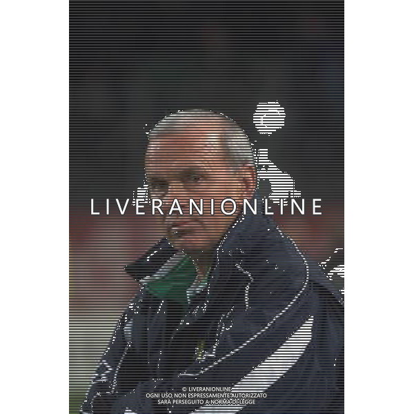 TRIESTE 28-01 2001 ITALIA -LITUANIA NELLA FOTO ZELKEVICIUS BENJAMINAS ALLENATORE LUTUANIA AG ALDO LIVERANI SAS