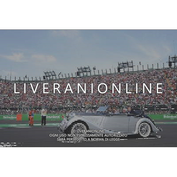 Bernie Ecclestone (GBR) driven by Adrian Fernandez (MEX) on the drivers parade. 30.10.2016. Formula 1 World Championship, Rd 19, Mexican Grand Prix, Mexico City, Mexico, Race Day. s / AGENZIA ALDO LIVERANI SAS - ITALY ONLY EDITORIAL USE ONLY