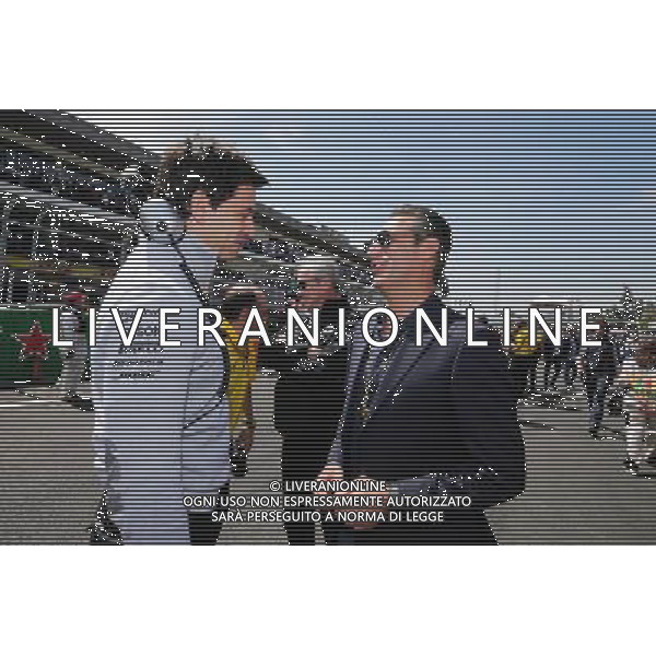 (L to R): Toto Wolff (GER) Mercedes AMG F1 Shareholder and Executive Director with Carlos Slim Domit (MEX) Chairman of America Movil on the grid. 30.10.2016. Formula 1 World Championship, Rd 19, Mexican Grand Prix, Mexico City, Mexico, Race Day. / AGENZIA ALDO LIVERANI SAS - ITALY ONLY EDITORIAL USE ONLY