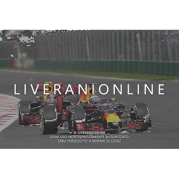 Daniel Ricciardo (AUS) Red Bull Racing RB12. 30.10.2016. Formula 1 World Championship, Rd 19, Mexican Grand Prix, Mexico City, Mexico, Race Day. / AGENZIA ALDO LIVERANI SAS - ITALY ONLY EDITORIAL USE ONLY