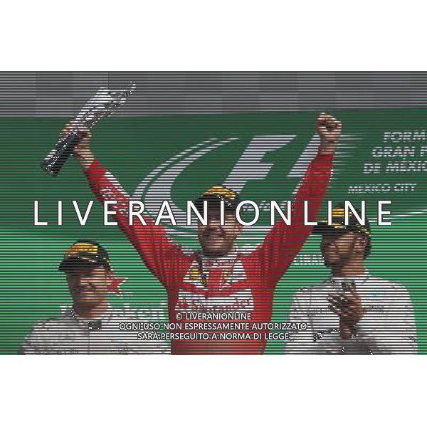 Sebastian Vettel (GER) Ferrari celebrates his third position on the podium. 30.10.2016. Formula 1 World Championship, Rd 19, Mexican Grand Prix, Mexico City, Mexico, Race Day. / AGENZIA ALDO LIVERANI SAS - ITALY ONLY EDITORIAL USE ONLY