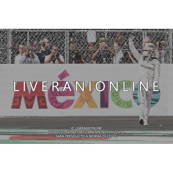 Race winner Lewis Hamilton (GBR) Mercedes AMG F1 celebrates in parc ferme. 30.10.2016. Formula 1 World Championship, Rd 19, Mexican Grand Prix, Mexico City, Mexico, Race Day. s / AGENZIA ALDO LIVERANI SAS - ITALY ONLY EDITORIAL USE ONLY