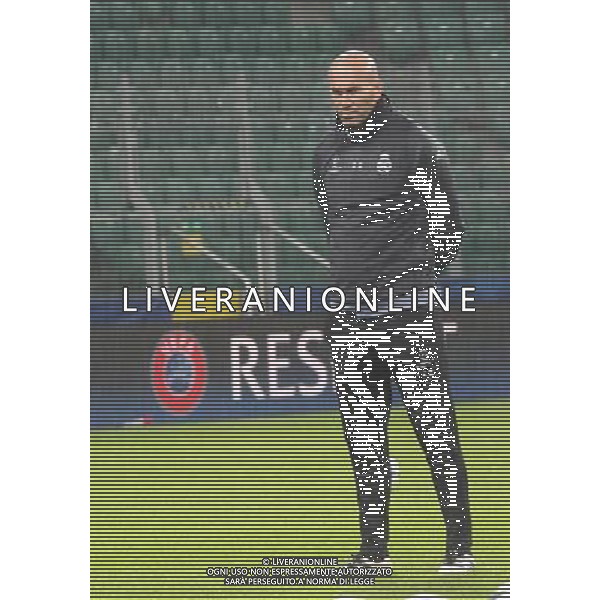 WARSZAWA 01.11.2016 PILKA NOZNA LIGA MISTRZOW LEGIA WARSZAWA REAL MADRYT TRANING UEFA CHAMPIONS LEAGUE TRENING SESION BEFORE GAME LEGIA VS REAL NZ. ZINADINE ZIDAN FOT. ALEKSANDER MAJDANSKI / NEWSPIX.PL --- Newspix.pl AG ALDO LIVERANI SAS ONLY ITALY *** Local Caption *** www.newspix.pl mail us: info@newspix.pl call us: 0048 022 23 22 222 --- Polish Picture Agency by Ringier Axel Springer Poland