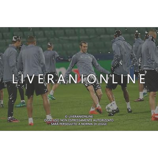 WARSZAWA 01.11.2016 PILKA NOZNA LIGA MISTRZOW LEGIA WARSZAWA REAL MADRYT TRANING UEFA CHAMPIONS LEAGUE TRENING SESION BEFORE GAME LEGIA VS REAL NZ. Christian bale FOT. ALEKSANDER MAJDANSKI / NEWSPIX.PL --- Newspix.pl AG ALDO LIVERANI SAS ONLY ITALY *** Local Caption *** www.newspix.pl mail us: info@newspix.pl call us: 0048 022 23 22 222 --- Polish Picture Agency by Ringier Axel Springer Poland