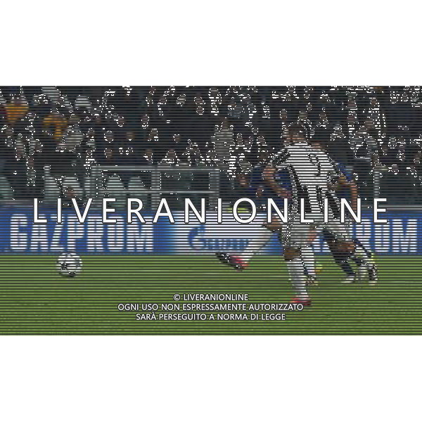 UEFA Champions League 2016/2017 Finale Fase a Girone Gruppo H Torino - 02.11.2016 Juventus-Lione Nella Foto: il gol su rigore di gonzalo higuain /Ph.Vitez-Ag. Aldo Liverani