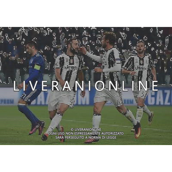 UEFA Champions League 2016/2017 Finale Fase a Girone Gruppo H Torino - 02.11.2016 Juventus-Lione Nella Foto: esultanza dopo il gol su rigore di gonzalo higuain con claudio marchisio /Ph.Vitez-Ag. Aldo Liverani