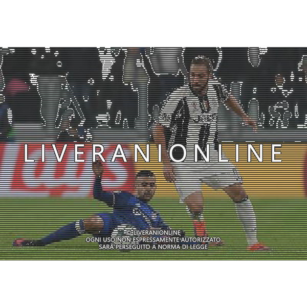 UEFA Champions League 2016/2017 Finale Fase a Girone Gruppo H Torino - 02.11.2016 Juventus-Lione Nella Foto:Gonzalo Higuain-Rachid Ghezzal /Ph.Vitez-Ag. Aldo Liverani