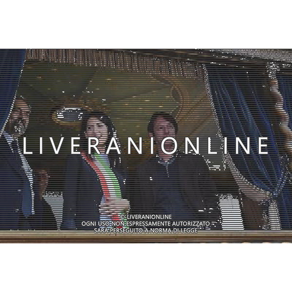 La sindaca di Roma Virginia Raggi partecipa alla presentazione della Sala del treno di Pio IX Roma - Musei Capitolini Centrale Montemartini 03.11.2016 - nella foto: Virginia Raggi e Luca Bergamo visitano l\'interno del vagone /Ph.Corradetti / AG. ALDO LIVERANI SAS / AGENZIA ALDO LIVERANI SAS
