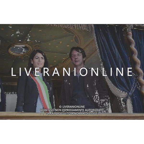 La sindaca di Roma Virginia Raggi partecipa alla presentazione della Sala del treno di Pio IX Roma - Musei Capitolini Centrale Montemartini 03.11.2016 - nella foto: Virginia Raggi e Luca Bergamo visitano l\'interno del vagone /Ph.Corradetti / AG. ALDO LIVERANI SAS / AGENZIA ALDO LIVERANI SAS