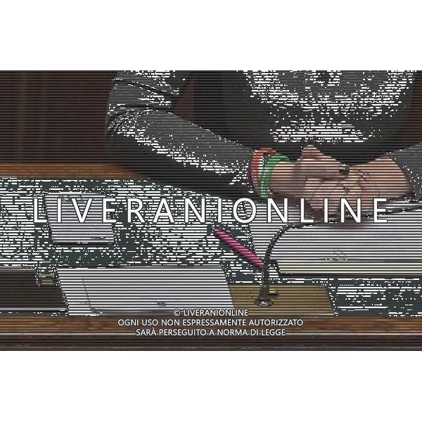 Roma - 09.11.2016 - Camera dei Deputati - Svolgimento di interrogazioni a risposta immediata - nella foto: La cover del telefono della ministra Maria Elena Boschi con lo slogan Basta un Si\' / Ph. Corradetti-Ag Aldo Liverani