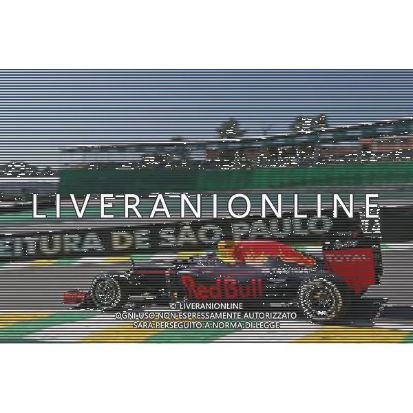 Daniel Ricciardo (AUS) Red Bull Racing RB12. 11.11.2016. Formula 1 World Championship, Rd 20, Brazilian Grand Prix, Sao Paulo, Brazil, Practice Day. /AGENZIA ALDO LIVERANI SAS - ITALY ONLY EDITORIAL USE ONLY - Gp Brasile Prove Libere