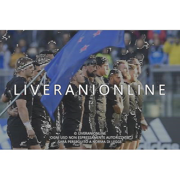 Rugby Test Match 2016 - Roma - 12.11.2016 - Stadio Olimpico - Italia vs All Blacks - nella foto: Gli All Blacks durante l\'inno nazionale / Ph. Corradetti - AG. ALDO LIVERANI SAS