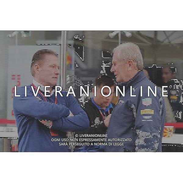 (L to R): Jos Verstappen (NLD) with Dr Helmut Marko (AUT) Red Bull Motorsport Consultant. 13.11.2016. Formula 1 World Championship, Rd 20, Brazilian Grand Prix, Sao Paulo, Brazil, Race Day. AG ALDO LIVERANI SAS ONLY ITALY