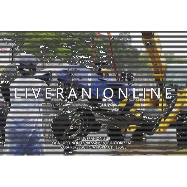 The damaged Sauber C35 of Marcus Ericsson (SWE) Sauber F1 Team who crashed out of the race. 13.11.2016. Formula 1 World Championship, Rd 20, Brazilian Grand Prix, Sao Paulo, Brazil, Race Day. AG ALDO LIVERANI SAS ONLY ITALY