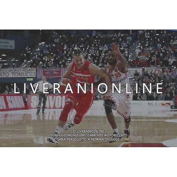 Consultinvest Pesaro vs Openjobmetis Varese 13/11/2016 nella foto: AVRAMOVIC E HARROW Â©CLAUDIO ZAMAGNI/AGENZIA ALDO LIVERANI S.A.S.