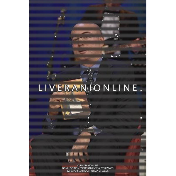 Trasmissione TV \' Maurizio Costanzo Show \' Roma - 17.11.2016 - Studi Mediaset De Paolis - nella foto: Aldo Cazzullo con il suo nuovo libro / Ph. Corradetti - Ag. Aldo Liverani / AGENZIA ALDO LIVERANI SAS