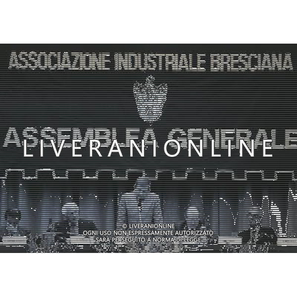 RETROSPETTIVA GIANNI AGNELLI 1988 NELLA FOTO GIANNI AGNELLI PRESENZIA ALLA CONFERENZA DELL\'ASSOCIAZIONE INDUSTRIALI BRESCIANI AG ALDO LIVERANI SAS
