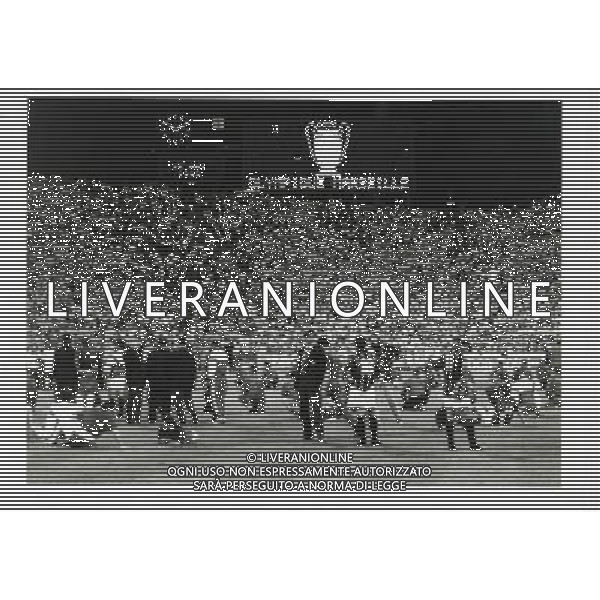 20 marzo 1991 stadio VŽlodrome Marsiglia- QUARTI DI FINALE DI CHAMPIONS LEAGUE OLIMPIQUE MARSIGLIA -MILAN NELLA FOTO IL MILAN PERDE 3-0 A TAVOLINO AG ALDO LIVERANI SAS