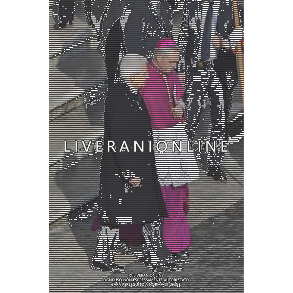 Santa Messa - Citta\' del Vaticano 20.11.2016 - Piazza San Pietro - nella foto: Sergio Mattarella accompagnato da Georg Ganswein / Ph. Corradetti - AG ALDO LIVERANI SAS