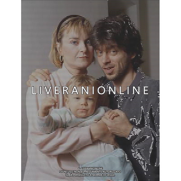 Paolo Rossi attore, cantautore e comico italiano - Retrospettiva nella foto con la compagna Lucia Vasini e il figlio Davide ©ARCHIVIO / AGENZIA ALDO LIVERANI SAS