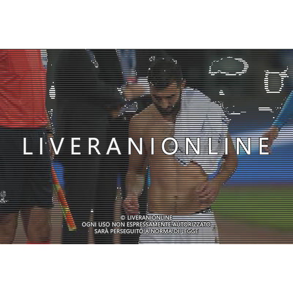 NAPOLI - DINAMO KIEV CHAMPIONS LEAGUE 23 NOVEMBRE 2016 NELLA FOTO ALBIOL A FINE GARA © MOSCA / AGENZIA ALDO LIVERANI SAS