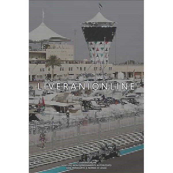 Lewis Hamilton (GBR) Mercedes AMG F1 W07 Hybrid. 25.11.2016. Formula 1 World Championship, Rd 21, Abu Dhabi Grand Prix, Yas Marina Circuit, Abu Dhabi, Practice Day. AG ALDO LIVERANI SAS ONLY ITALY