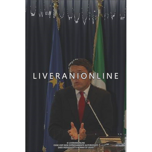 Milano ( MI ) 25/11/2016 Palazzo Lombardia, firma per il Patto per la Lombardia Nella foto: Matteo Renzi Presidente del Consiglio dei Ministri PH Lauro Montagnini *** Local Caption *** / AGENZIA ALDO LIVERANI SAS / AGENZIA ALDO LIVERANI SAS
