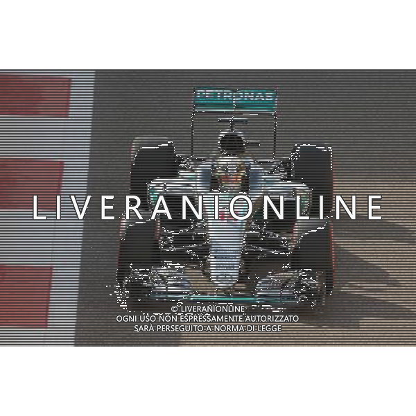 Lewis Hamilton (GBR) Mercedes AMG F1 26.11.2016. Formula 1 World Championship, Rd 21, Abu Dhabi Grand Prix, Yas Marina Circuit, Abu Dhabi, Qualifying Day. AG ALDO LIVERANI SAS ONLY ITALY