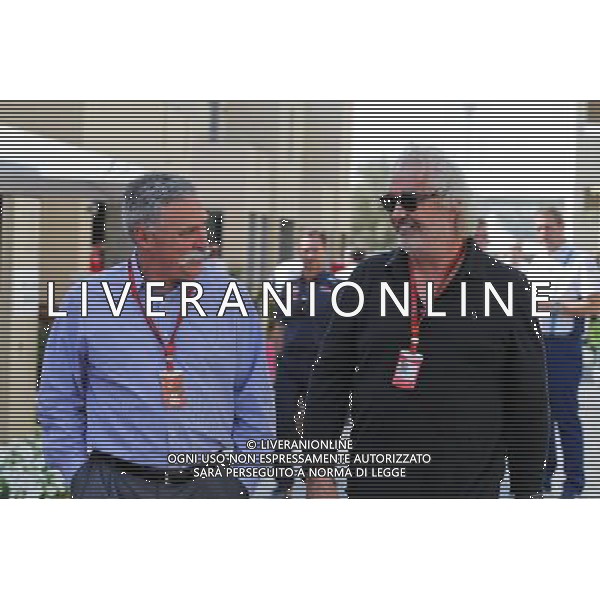 (L to R): Chase Carey (USA) Formula One Group Chairman with Flavio Briatore (ITA). 26.11.2016. Formula 1 World Championship, Rd 21, Abu Dhabi Grand Prix, Yas Marina Circuit, Abu Dhabi, Qualifying Day. AG ALDO LIVERANI SAS ONLY ITALY