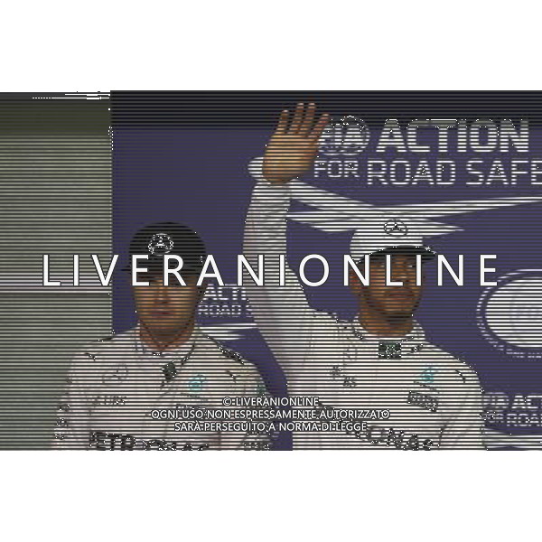 Nico Rosberg (GER) Mercedes AMG Petronas F1 W07 and Lewis Hamilton (GBR) Mercedes AMG F1 W07 . 26.11.2016. Formula 1 World Championship, Rd 21, Abu Dhabi Grand Prix, Yas Marina Circuit, Abu Dhabi, Qualifying Day. AG ALDO LIVERANI SAS ONLY ITALY