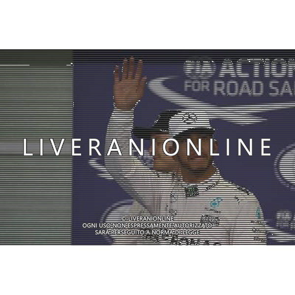 Pole for Lewis Hamilton (GBR) Mercedes AMG F1 W07 . 26.11.2016. Formula 1 World Championship, Rd 21, Abu Dhabi Grand Prix, Yas Marina Circuit, Abu Dhabi, Qualifying Day. AG ALDO LIVERANI SAS ONLY ITALY