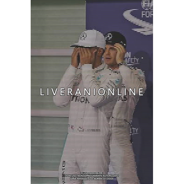 Lewis Hamilton (GBR) Mercedes AMG F1 in qualifying parc ferme. 26.11.2016. Formula 1 World Championship, Rd 21, Abu Dhabi Grand Prix, Yas Marina Circuit, Abu Dhabi, Qualifying Day. AG ALDO LIVERANI SAS ONLY ITALY