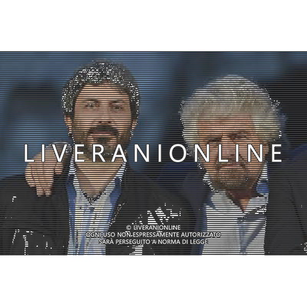 Manifestazione del M5S \' Io Dico No \' â€“ Roma 26.11.2016 - nella foto: Beppe Grillo e Roberto Fico /Ph.Corradetti-Ag Aldo Liverani / AGENZIA ALDO LIVERANI SAS 
