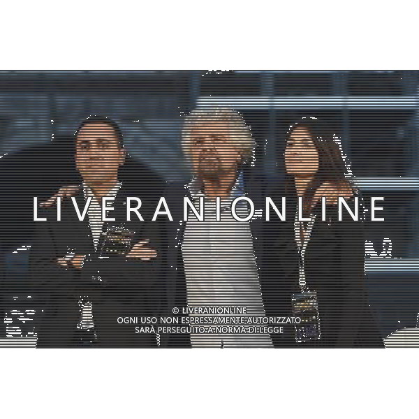 Manifestazione del M5S \' Io Dico No \' â€“ Roma 26.11.2016 - nella foto: Beppe Grillo tra Virginia Raggi e Luigi Di Maio /Ph.Corradetti-Ag Aldo Liverani / AGENZIA ALDO LIVERANI SAS 