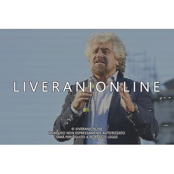 Manifestazione del M5S \' Io Dico No \' â€“ Roma 26.11.2016 - nella foto: Beppe Grillo /Ph.Corradetti-Ag Aldo Liverani / AGENZIA ALDO LIVERANI SAS 
