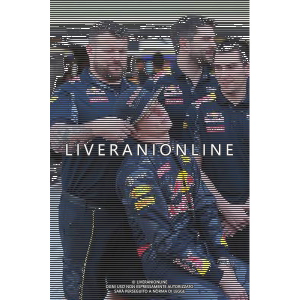 Max Verstappen (NLD) Red Bull Racing at a team photograph. 27.11.2016. Formula 1 World Championship, Rd 21, Abu Dhabi Grand Prix, Yas Marina Circuit, Abu Dhabi, Race Day. AG ALDO LIVERANI SAS ONLY ITALY
