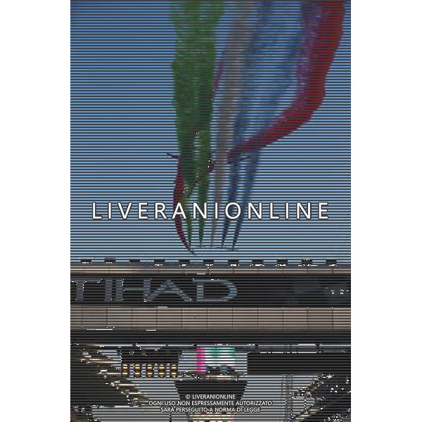 An air display over the grid. 27.11.2016. Formula 1 World Championship, Rd 21, Abu Dhabi Grand Prix, Yas Marina Circuit, Abu Dhabi, Race Day. AG ALDO LIVERANI SAS ONLY ITALY