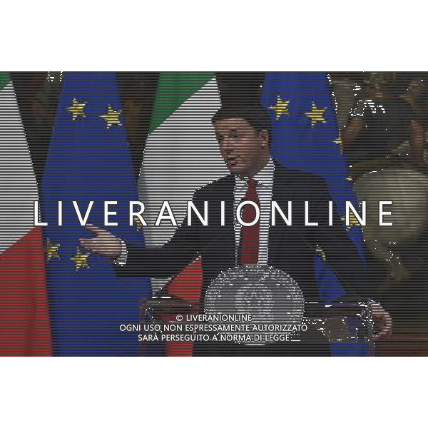 Conferenza stampa dopo il CDM - Roma - 28.11.2016 - Palazzo Chigi - nella foto: Matteo Renzi / Ph. Corradetti - Ag. Aldo Liverani sas