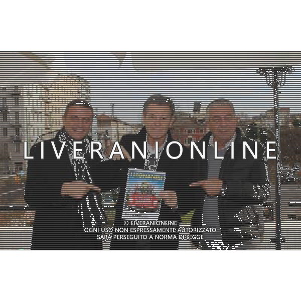 Milano, ( MI ) 29/11/2016 Teatro Nazionale, conferenza stampa I Legnanesi Nella foto: Enrico Dalceri ( Mabilia ), Antonio Provasio ( Teresa ) e Luigi Campisi ( Giovanni ) PH Lauro Montagnini AG ALDO LIVERANI SAS