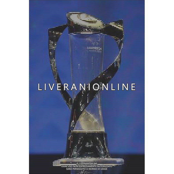 2016.12.01 Krakow Pilka nozna , Mistrzostwa Europy U-21 2017 Losowanie grup UEFA EURO U-21 2017 N/z Trofeum , puchar Foto Krzysztof Porebski / PressFocus/NEWSPIX.PL 2016.12.01 Krakow Football , European Under-21 Championship 2017 Group stage draw Trophy , cup Credit: Krzysztof Porebski / PressFocus --- Newspix.pl AG ALDO LIVERANI SAS ONLY ITALY