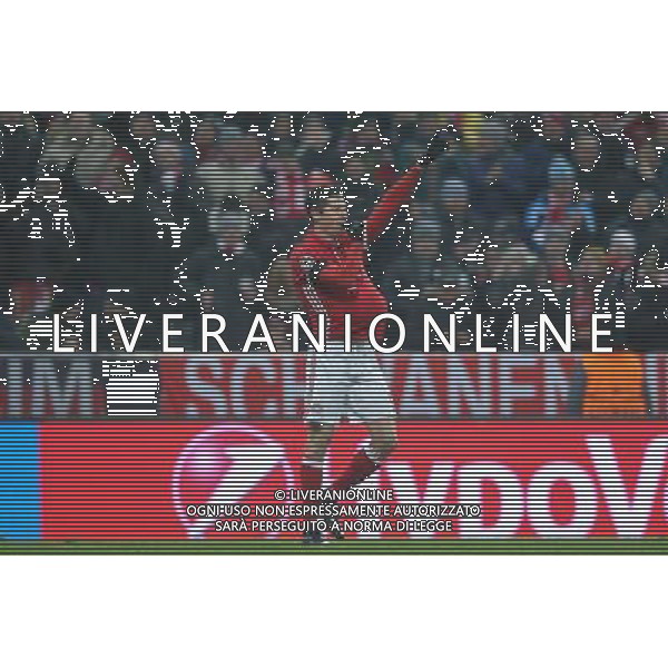 firo : Fußball,Fussball : 06.12.2016 Champions League, Saison 2016/2017: FC Bayern München - Atletico Madrid, FCB, Gruppenphase, Torjubel, Jubel, Freude, Tor zum 1:0 Robert Lewandowski ( München ) , Schnullerjubel, Daumen im Mund $worldrightsEs gelten unsere AGB, einsehbar auf www.firosportphoto.de copyright by firo sportphoto: Coesfelder Str. 207 D- 48249 Dülmen www.firosportphoto.de mail@firosportphoto.de (V o l k s b a n k B o c h u m - W i t t e n ) IBAN DE68 4306 0129 0341 1171 00 Tel: +49-2594 - 9916004 Fax: +49-2594 - 9916005 AG ALDO LIVERANI SAS ONLY ITALY
