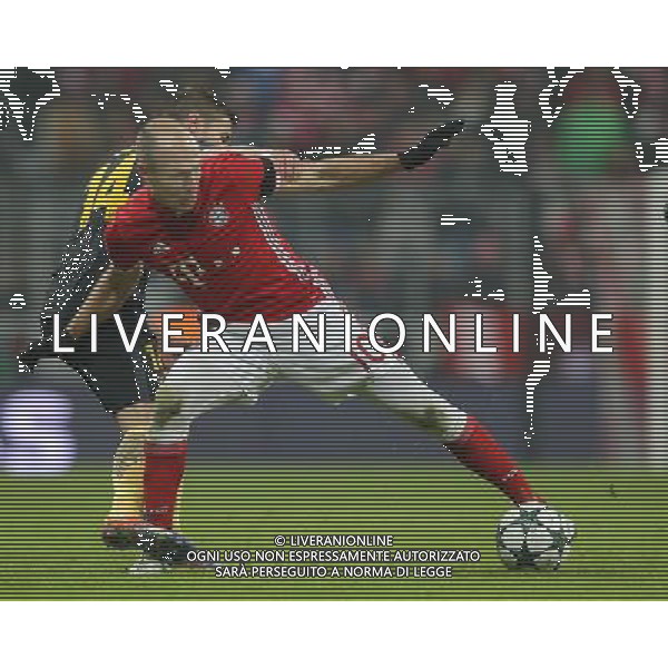 firo : Fu§ball,Fussball : 06.12.2016 Champions League, Saison 2016/2017: FC Bayern MŸnchen - Atletico Madrid, FCB, Gruppenphase, Arjen Robben ( MŸnchen ) im Zweikampf mit Gabi ( Atletico Madrid ) $worldrightsEs gelten unsere AGB, einsehbar auf www.firosportphoto.de copyright by firo sportphoto: Coesfelder Str. 207 D- 48249 DŸlmen www.firosportphoto.de mail@firosportphoto.de (V o l k s b a n k B o c h u m - W i t t e n ) IBAN DE68 4306 0129 0341 1171 00 Tel: +49-2594 - 9916004 Fax: +49-2594 - 9916005 AG ALDO LIVERANI SAS ONLY ITALY