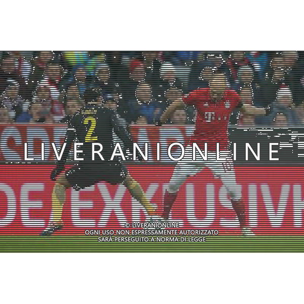 firo : Fu§ball,Fussball : 06.12.2016 Champions League, Saison 2016/2017: FC Bayern MŸnchen - Atletico Madrid, FCB, Gruppenphase, Arjen Robben ( MŸnchen ) im Zweikampf mit Diego Godin ( Atletico Madrid ) $worldrightsEs gelten unsere AGB, einsehbar auf www.firosportphoto.de copyright by firo sportphoto: Coesfelder Str. 207 D- 48249 DŸlmen www.firosportphoto.de mail@firosportphoto.de (V o l k s b a n k B o c h u m - W i t t e n ) IBAN DE68 4306 0129 0341 1171 00 Tel: +49-2594 - 9916004 Fax: +49-2594 - 9916005 AG ALDO LIVERANI SAS ONLY ITALY
