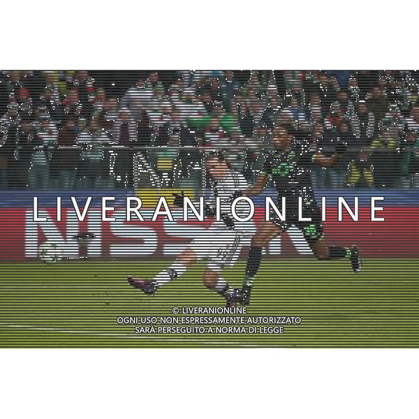 WARSZAWA 07.12.2016 MECZ 6. KOLEJKA GRUPA F LIGA MISTRZOW SEZON 2016/17: LEGIA WARSZAWA - SPORTING LIZBONA --- UEFA CHAMPIONS LEAGUE GROUP F MATCH: LEGIA WARSAW - SPORTING CLUBE DE PORTUGAL ALEKSANDAR PRIJOVIC RUBEN SEMEDO FOT. PIOTR KUCZA/NEWSPIX.PL --- Newspix.pl / AGENZIA ALDO LIVERANI SAS - ITALY ONLY EDITORIAL USE ONLY - Legia Varsavia - Sporting Lisbona, match valido per la 6a giornata di Champions League (Gruppo F) 07 dicembre 2016