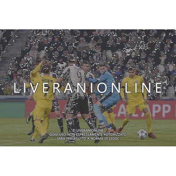 Juventus - Dynamo Zagabria UCL Champions League 07 dicembre 2016 nella foto mischia in area - higuain gonzalo © Tardito / AGENZIA ALDO LIVERANI SAS 