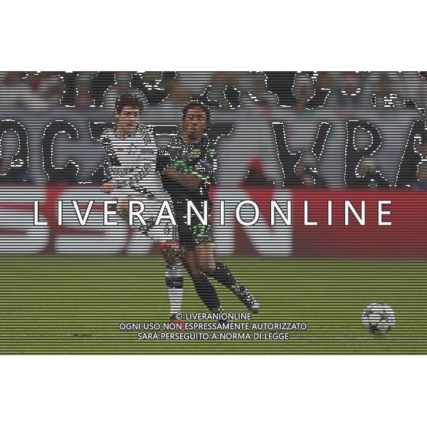 07.12.2016 WARSZAWA, LAZIENKOWSKA 3 PILKA NOZNA (FOOTBALL), LIGA MISTRZOW UEFA , FAZA GRUPOWA - GRUPA F ( UEFA CHAMPIONS LEAGUE - GROUP STAGE, GROUP F) MECZ (GAME) LEGIA WARSZAWA - SPORTING LIZBONA ( CWKS LEGIA WARSZAWA - SPORTING LISBON) NZ GULIHERME, GELSON MARTINS FOTO LUKASZ GROCHALA/CYFRASPORT / NEWSPIX.PL --- Newspix.pl / AGENZIA ALDO LIVERANI SAS - ITALY ONLY EDITORIAL USE ONLY - Legia Varsavia - Sporting Lisbona, match valido per la 6a giornata di Champions League (Gruppo F) 07 dicembre 2016