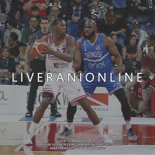 Consultinvest Pesaro vs Enel Basket Brindisi 11/12/2016 nella foto: JONES E AGBELESE ©CLAUDIO ZAMAGNI/AGENZIA ALDO LIVERANI S.A.S.