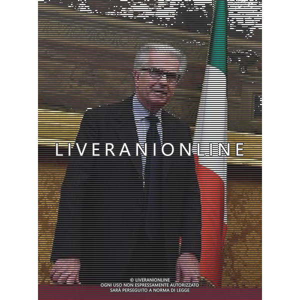 Luigi ZandaConsultazioni conclusive dopo la Crisi di Governo, del premier incaricato Paolo Gentiloni alla Camera Roma 12 dicembre 2016 nella foto Luigi Zanda ©Corradetti / AGENZIA ALDO LIVERANI SAS