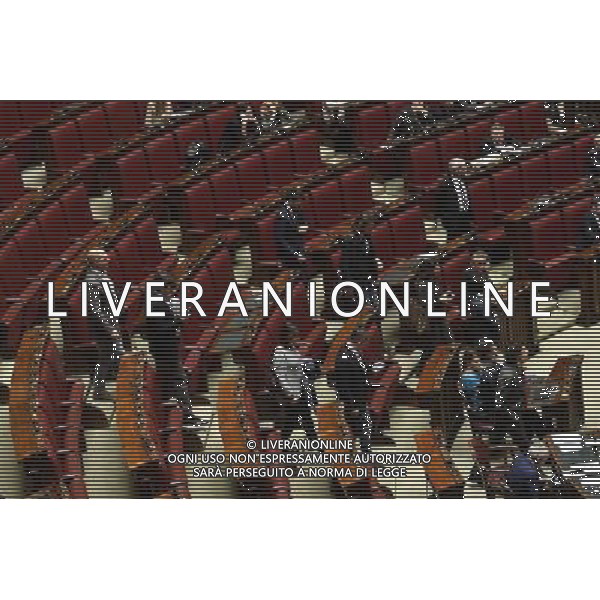 Camera la votazione di fiducia sulle dichiarazioni programmatiche del presidente del Consiglio Paolo Gentiloni Roma 13 dicembre 2016 nella foto I parlamentari del M5S Movimento 5 Stelle lasciano l\'aula ©Corradetti / AGENZIA ALDO LIVERANI SAS