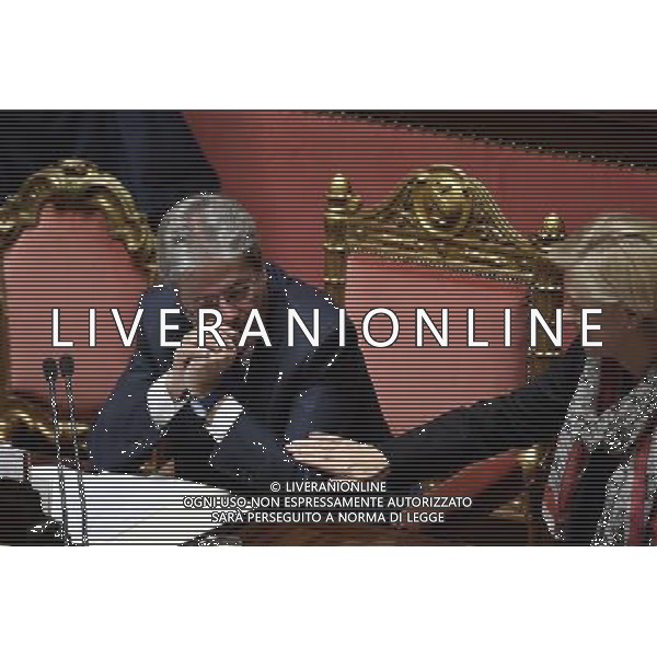 Senato Seduta Pubblica. Discussione sulle comunicazioni del Presidente del Consiglio dei Ministri Paolo Gentiloni Roma 14 dicembre 2016 nella foto Paolo Gentiloni con Roberta Pinotti ©Corradetti / AGENZIA ALDO LIVERANI SAS
